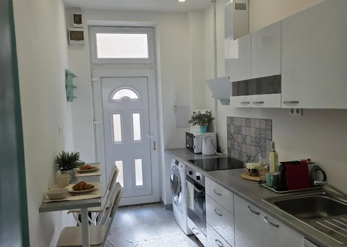 Cozy Nook דירה *